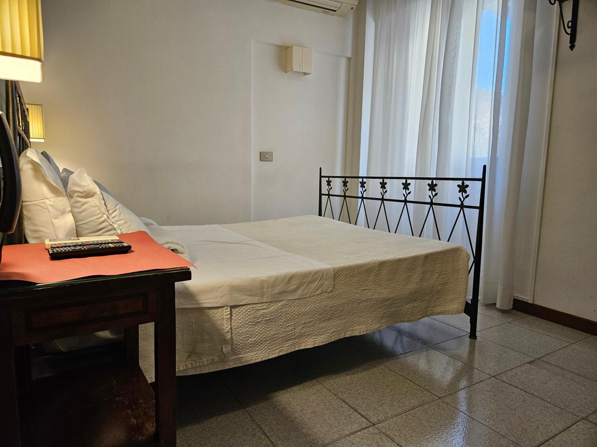 Hotel Rosalba Перуджа Екстериор снимка